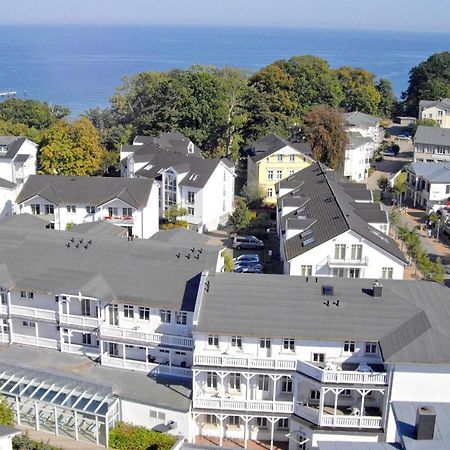 Haus Strandeck: Sellin Beachside Apartment with Ahoi Spa Access Goehren  Exterior photo