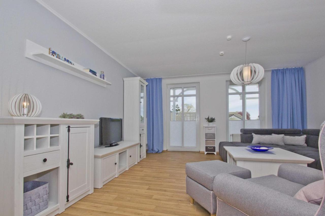 Haus Strandeck: Sellin Beachside Apartment with Ahoi Spa Access Goehren  Exterior photo
